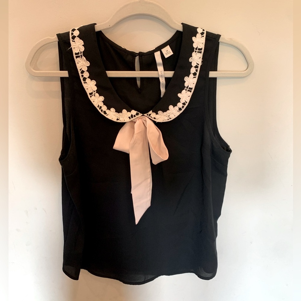 Lauren Conrad Peter Pan lace collar top